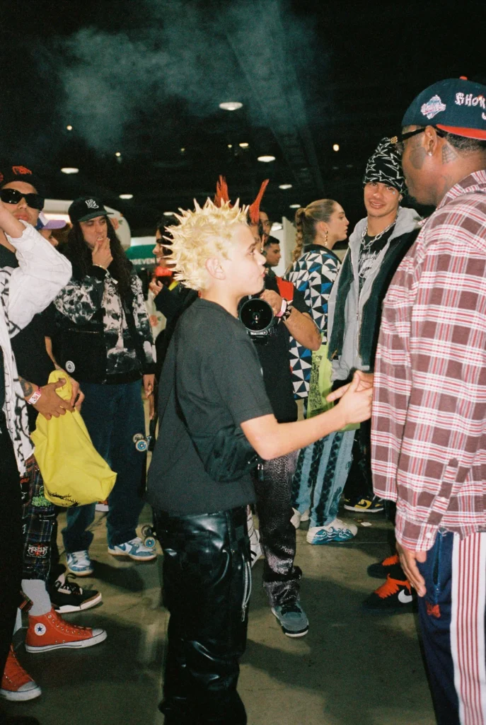 Crowds on the ComplexCon convention floor
