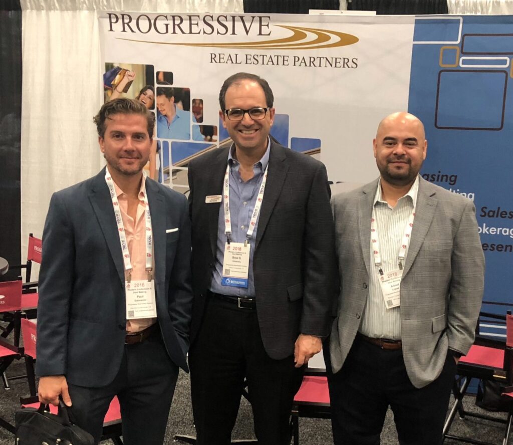 Exhibitors at an ICSC Western booth
