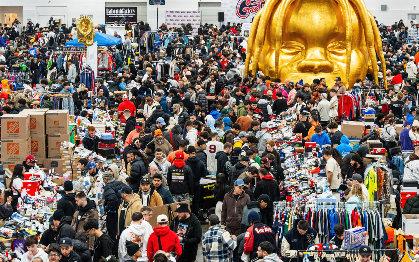 Crowded Got Sole marketplace filled with sneaker and streetwear vendors