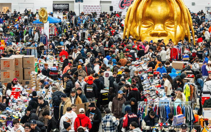 Crowded Got Sole marketplace filled with sneaker and streetwear vendors